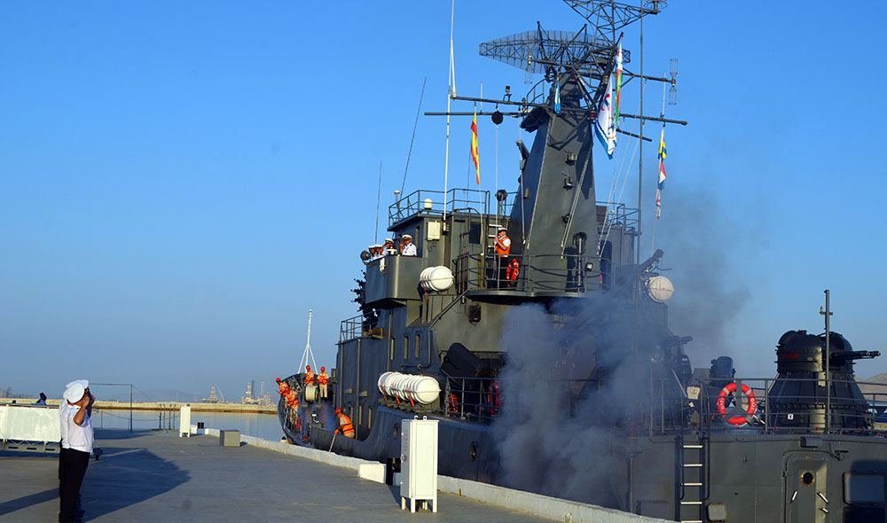 Azerbaidjani_patrol_ship.jpg_visits_Russian_port