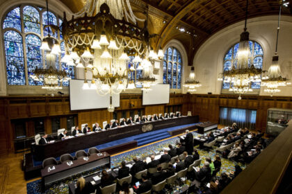 View of the courtroom at the opening of ICJ hearings in the case Timor-Leste v. Australia. Vue de la salle à l’ouverture des audiences (affaire Timor-Leste c. Australie)